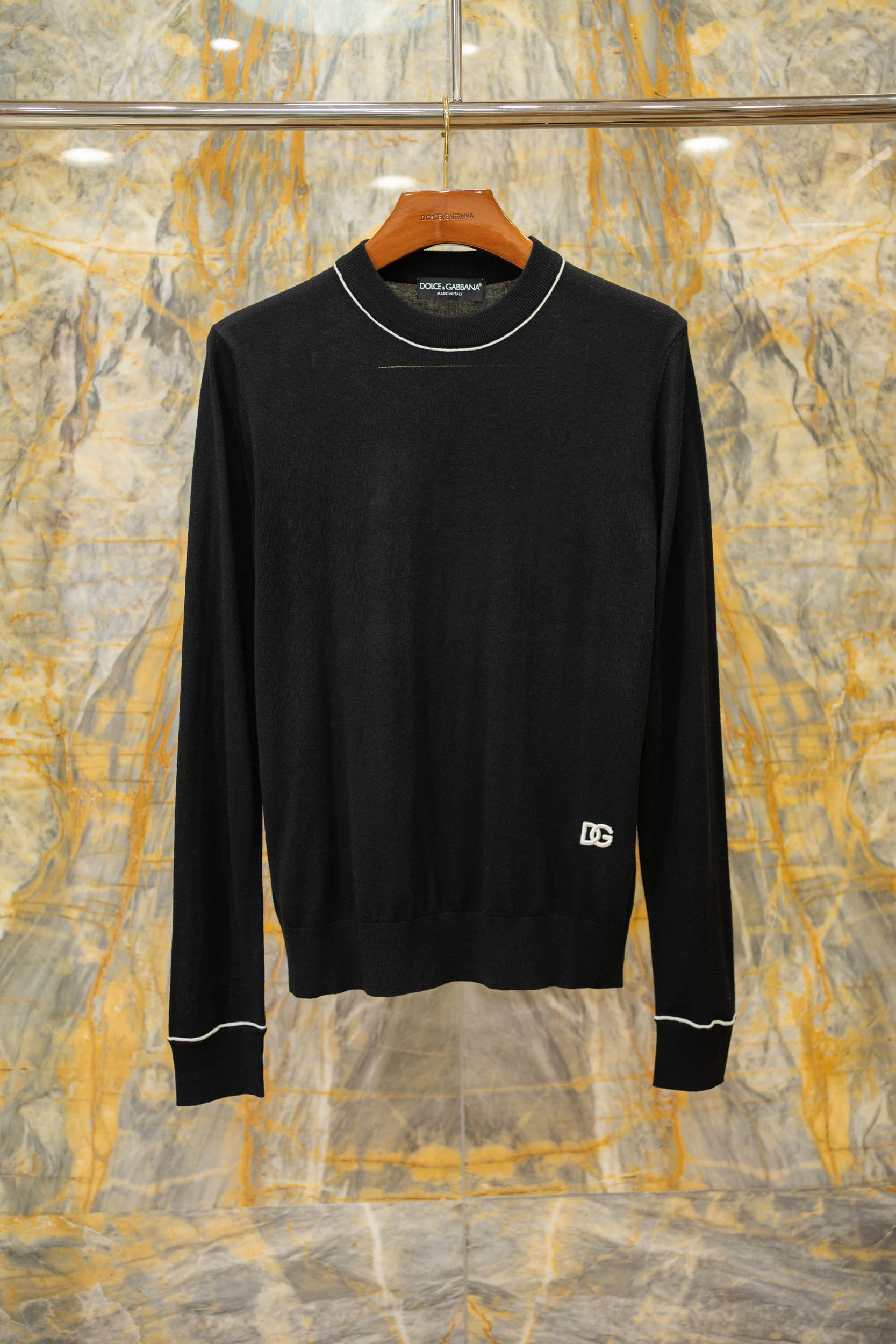 wg.luxury -- 4o835& wool embroidery item: E-F443J1236H